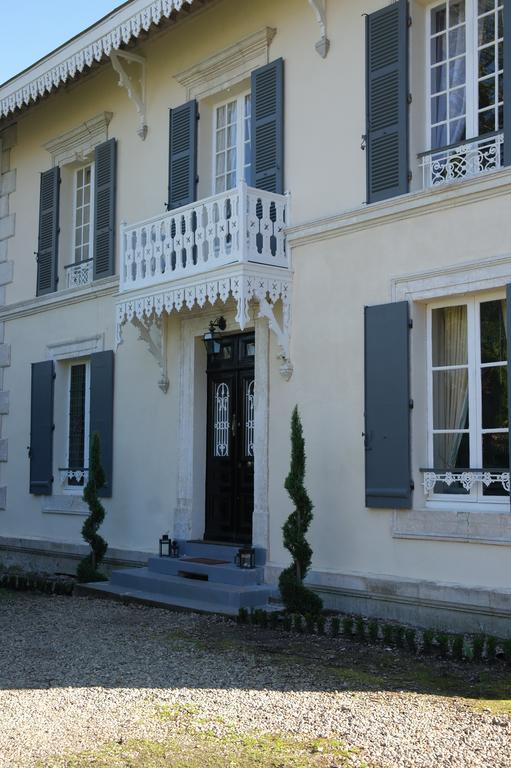Bed and Breakfast Le Chalet De Luxe Saint-Severin Экстерьер фото
