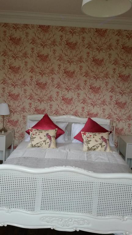 Bed and Breakfast Le Chalet De Luxe Saint-Severin Экстерьер фото