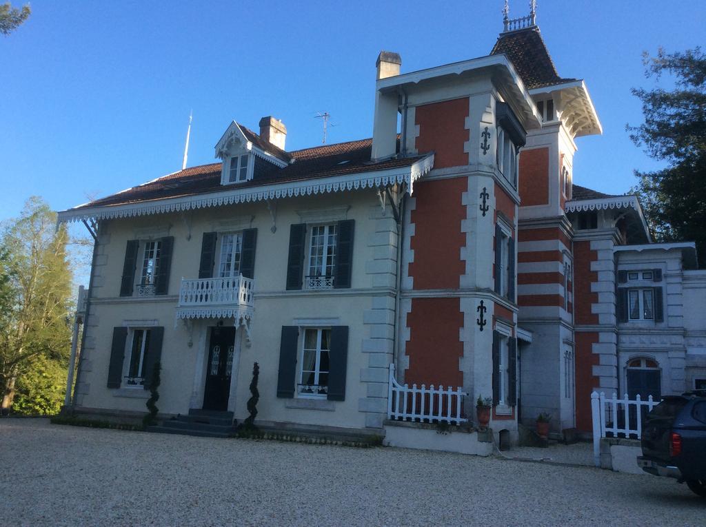 Bed and Breakfast Le Chalet De Luxe Saint-Severin Экстерьер фото